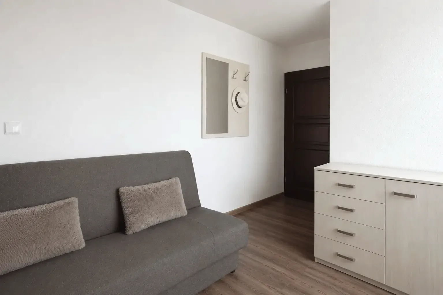 Pokój nr 4 - sofa - SolMare Karwia